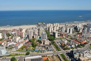 Caiobá: Imóveis de Alto Padrão e Investimentos | DM Atlântica
