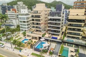 Casa na Praia em Caiobá | Imóveis de Alto Padrão | DM Atlântica